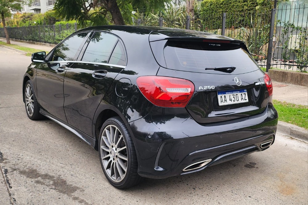 Mercedes-Benz Clase A A250 Amg-Line 2.0 — foto 6